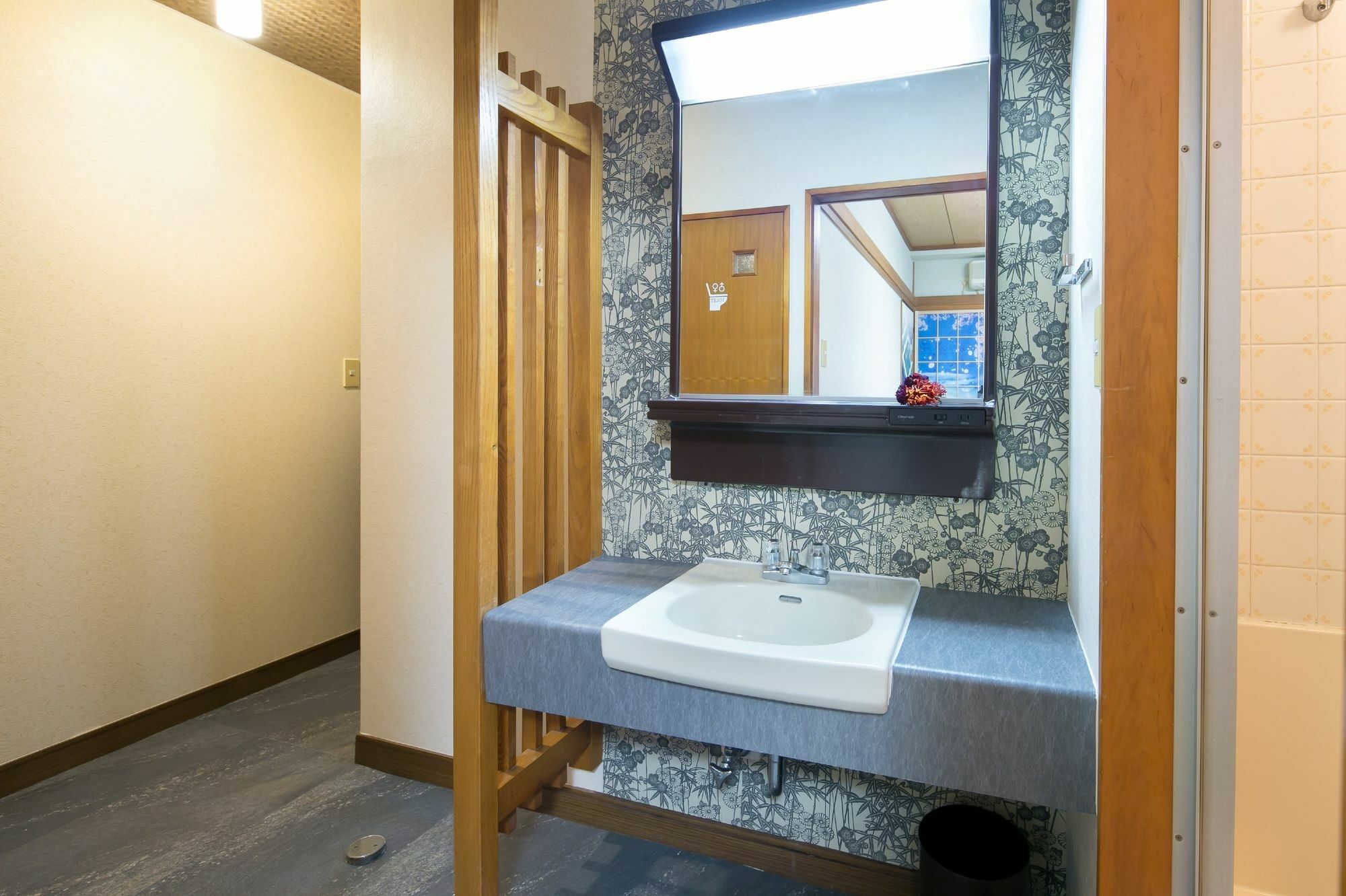 Casa de hóspedes Ikidane House Asakusa Hatago 2*